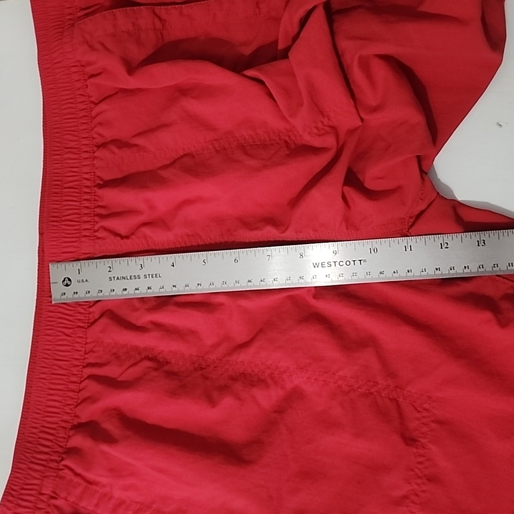The North Face Men's Size Large Red Shorts - Picture 4 of 7